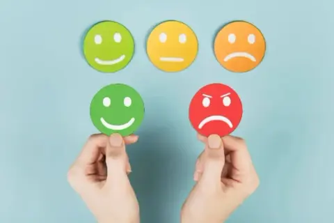 Czy uczucia rządzą człowiekiem? Analiza emocji w decyzjach życiowych
