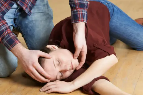 Pozycja boczna: Dlaczego ratuje życie? Instrukcja krok po kroku