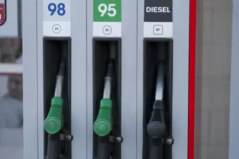 Trzy dystrybutory paliwa: 98, 95 i DIESEL. Które wybrać?