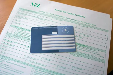 Wniosek o wydanie EKUZ. Karta ubezpieczenia zdrowotnego z PL. Ekuz od ręki w NFZ.