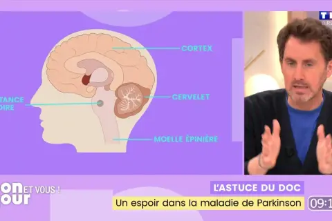 Un homme parle d'un espoir dans la maladie de Parkinson, illustré par un schéma du cerveau montrant la substance noire.
