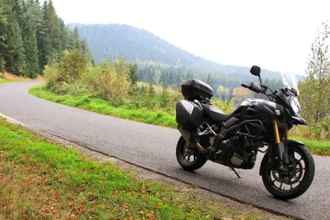 Najlepsze trasy motocyklowe mapa – odkryj niezwykłe drogi w Polsce