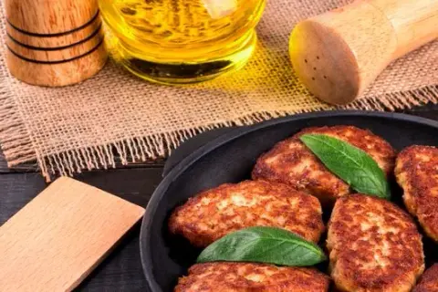 Impreza w stylu lat 80: menu pełne nostalgicznych smaków