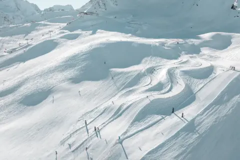 Sölden snowpark - idealne miejsce na freestyle dla każdego poziomu umiejętności