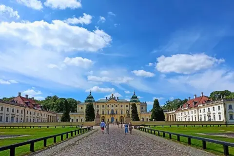 Białystok: Odkryj Wersal Północy i zielone serce Podlasia!