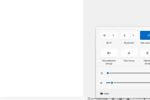 Panel szybkich ustawień Windows 10: Wi-Fi, Bluetooth, Tryb samolotowy, Oszczędzanie energii, Tryb nocny, Ułatwienia dostępu. Sterowniki Bluetooth są kluczowe.
