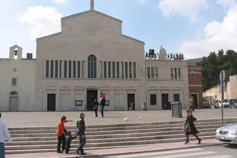 Sanktuarium Ojca Pio we Włoszech: Historia, znaczenie i atrakcje