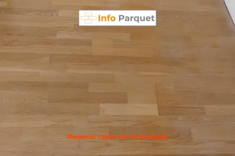 Sugerencias de remedios caseros para reparar parquet rayado.