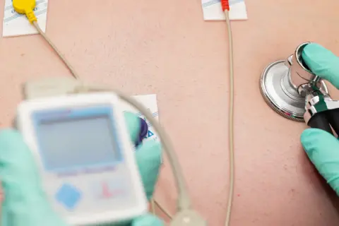 Holter EKG: Mycie i sen. Sprawdzone sposoby na komfortowe badanie
