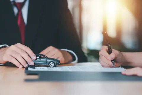 Leasing konsumencki dla osoby prywatnej: Czy to się opłaca?