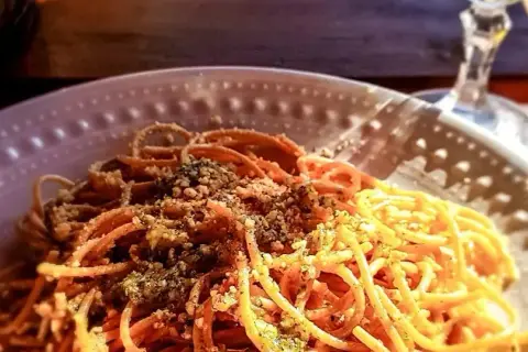 Spaghetti: Jak jeść elegancko i jak Włosi? Uniknij faux pas!