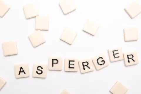 Zespół Aspergera: Poznaj prawdę o objawach, diagnozie i wsparciu
