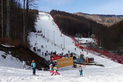 Wisła na narty: przewodnik po stokach, skipassach i atrakcjach