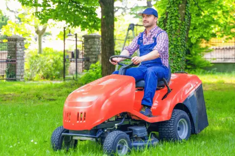 Jaką kosiarkę traktorek kupić? Opinie i porady z forum użytkowników
