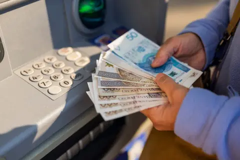 Ile wynosi renta socjalna? Poznaj kwotę, zasady i limity!