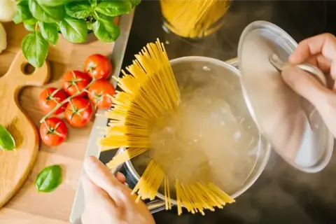 Ile czasu gotować makaron, aby uzyskać idealną konsystencję?