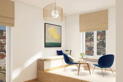 Gemütliche Sitzecke mit Blick auf eine Stadt. Ein Kunstwerk und ein Hängeleuchter bieten **Inspiration Wohnen**.