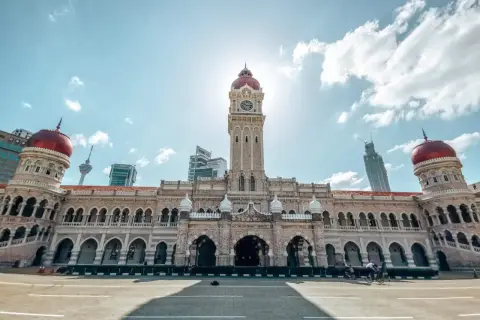 Sultan Abdul Samad Building, wspaniała architektura w sercu stolicy Malezji, Kuala Lumpur.