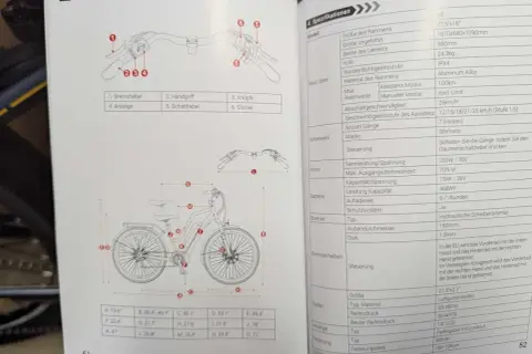 Technische Daten eines Fahrrads, inklusive Details zur Garantie.
