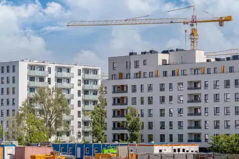Jak kupić mieszkanie od dewelopera i uniknąć najczęstszych błędów