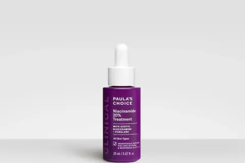 Siero Paula's Choice con Niacinamide 20%. Scopri cos'è la niacina e come questo trattamento migliora la pelle.