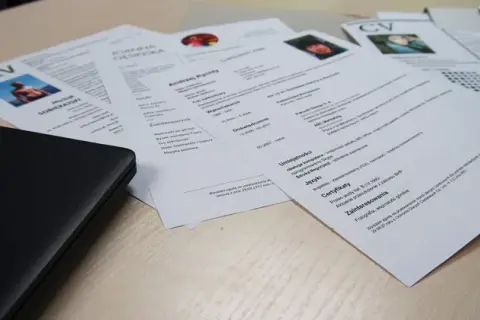Jak napisać skuteczne CV do czego daze w pracy, unikaj tych błędów