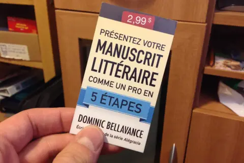 Carte "Présentez votre manuscrit littéraire en 5 étapes" par Dominic Bellavance. Un guide pour écrire les meilleurs livres à lire.