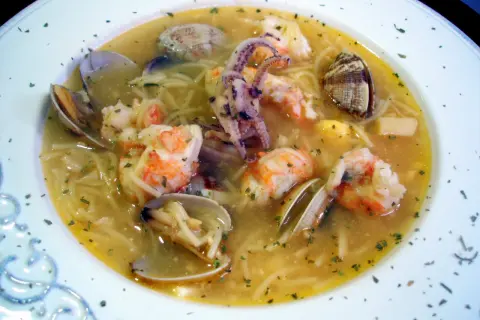 Sopa de fideo con pescado: la receta definitiva para un sabor auténtico
