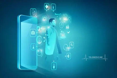Arzt mit digitalen Gesundheitsdaten, die auf einem Smartphone angezeigt werden. Ein Blick auf das Gehalt im Bereich Digital Health Management.