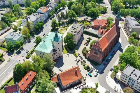 Słupsk atrakcje na weekend: zamek Książąt Pomorskich, kościół Mariacki i urokliwe kamienice. Idealne miejsce na spacer.