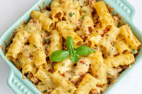 Pâtes poireaux lardons : la recette facile et savoureuse en 30 min !