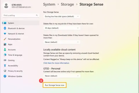 Ustawienia "Storage Sense" w Windows pomagają zwolnić miejsce na dysku, automatycznie usuwając niepotrzebne pliki. Kliknij "Run Storage Sense now", aby rozpocząć.