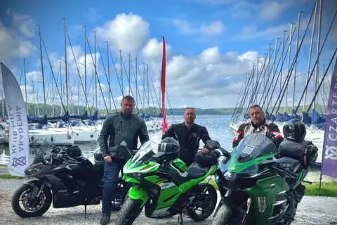 Najlepsze trasy motocyklowe w Warmii i Mazurach – odkryj piękno regionu