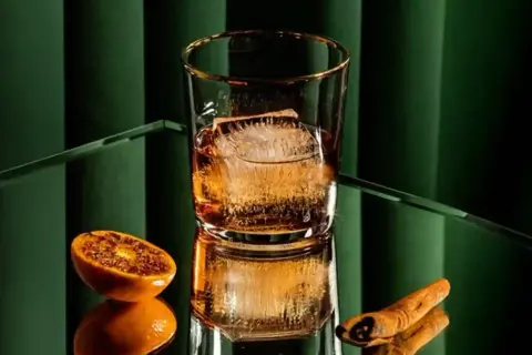 Pyszne drinki z rumem, które orzeźwią Twoje letnie wieczory