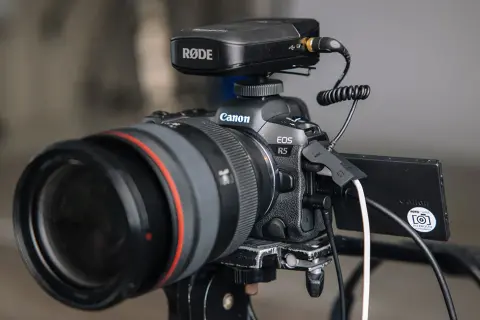Jaki aparat do filmowania? Wybierz idealny model i nagrywaj jak pro!