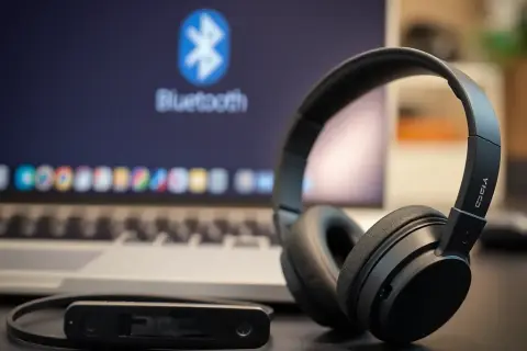 Ciche słuchawki? Zwiększ głośność w telefonie i komputerze sprawdzone sposoby