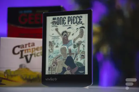 Liseuse Vivlio affichant One Piece. Un avis positif s'impose pour cette lecture !