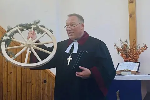Czy ksiądz ewangelicki ma żonę? Prawda o życiu pastorów