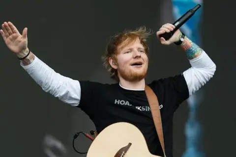 Ile zarabia Ed Sheeran za koncert? Zaskakujące fakty o jego dochodach