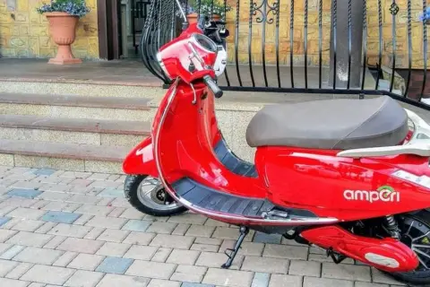 Jak wygląda motorower? Rozpoznaj go i odróżnij od skutera!