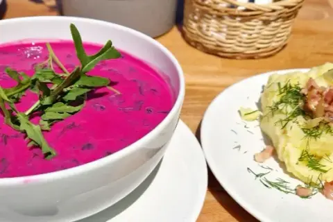 Co zjeść w Toruniu? Odkryj najlepsze smaki i restauracje
