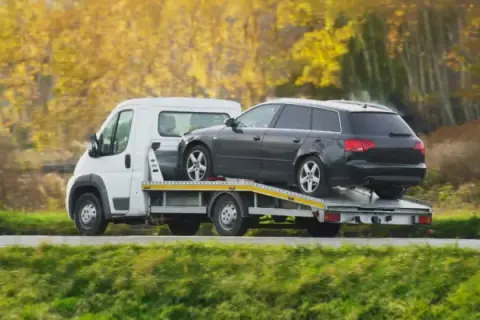 Ile kosztuje holowanie auta w Niemczech? Sprawdź ceny i ukryte opłaty