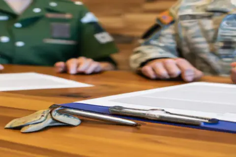 Czy depresja wyklucza z wojska? Sprawdź, jak ocenia się zdolność do służby