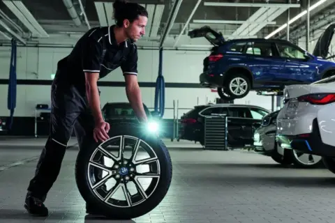 Jakie opony do BMW C330 wybrać? Sprawdź najlepsze opcje i uniknij błędów!