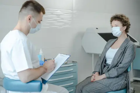 Ile zwolnienia po laserowej korekcji wzroku? Sprawdź, co musisz wiedzieć