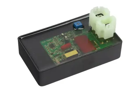 Schemat modułu 4t 6 pinów z widocznym układem elektronicznym i złączami.