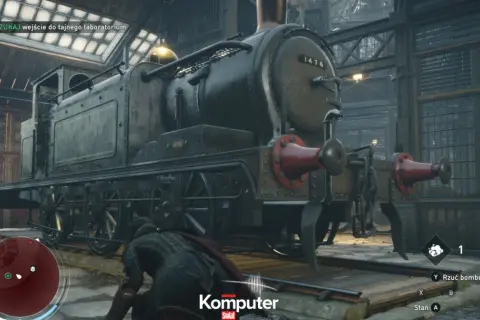 Wymagania Assassin's Creed Syndicate: lokomotywa w hangarze, gracz szuka wejścia do laboratorium.