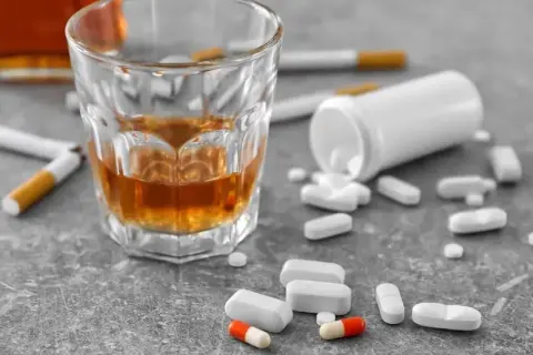 Doksycyklina i alkohol: Niebezpieczne połączenie - Co musisz wiedzieć