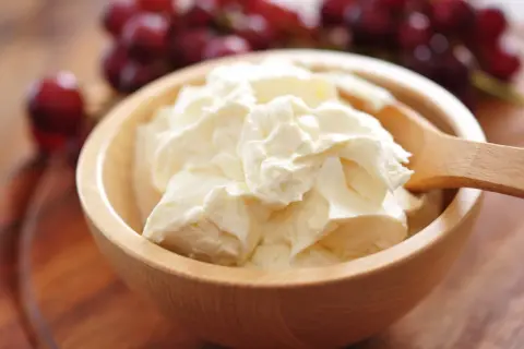 Czy mascarpone jest fit? Sprawdź, jak wpływa na dietę i zdrowie