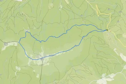Mapa z zaznaczonymi trasami pieszymi w Szczawnicy. Widoczne szlaki prowadzą przez malownicze tereny górskie, w tym w okolice Babiej Góry.